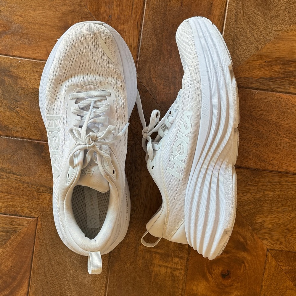 HOKA Bondi 8 Running Shoes